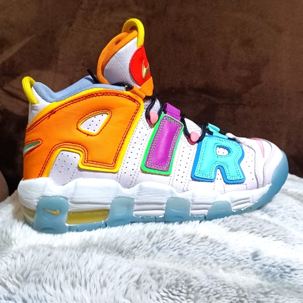 NIKE AIR MORE UPTEMPO